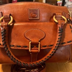 Dooney & Bourke